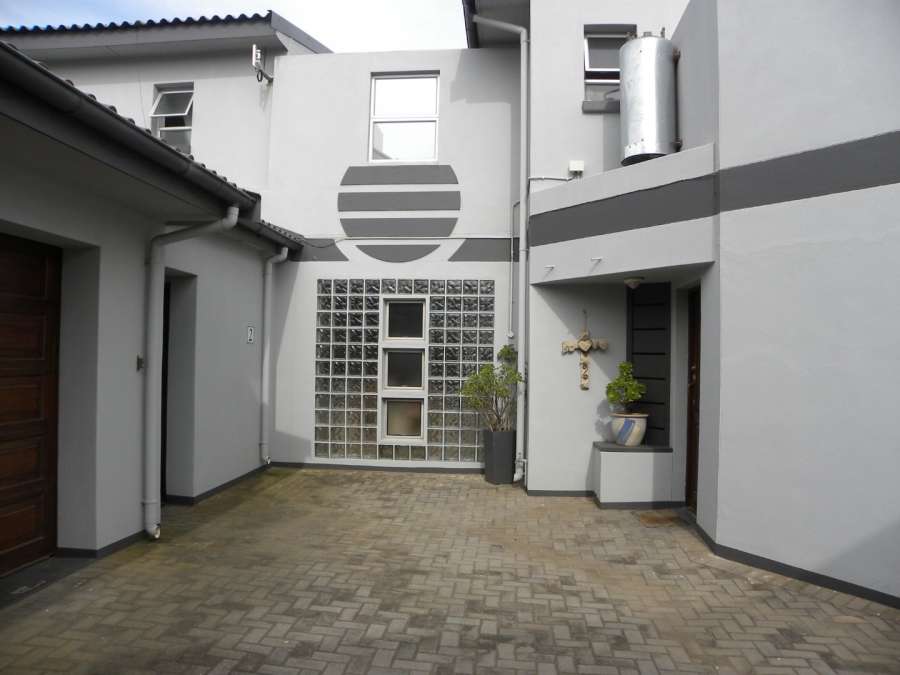 2 Bedroom Property for Sale in Jeffreys Bay Central Eastern Cape